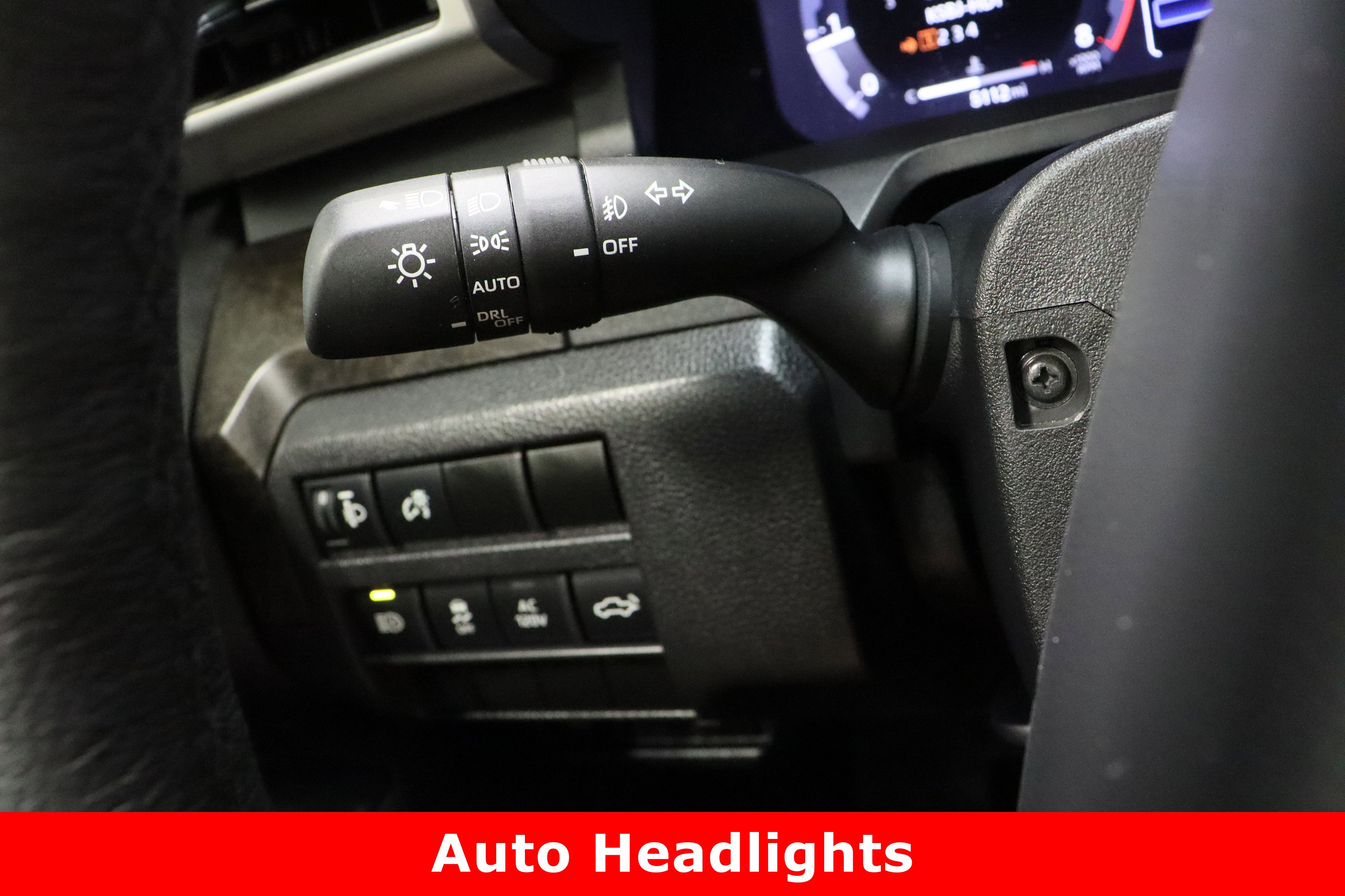 Certified 2025 Toyota Tacoma Limited image 28