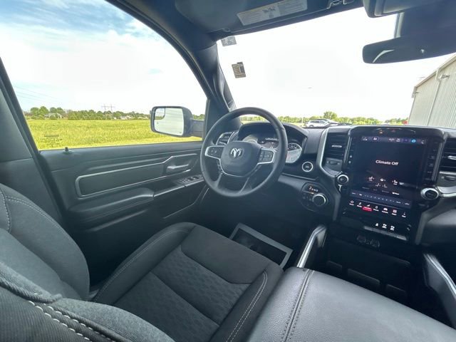 Used 2025 RAM 1500 Big Horn AWD/4WD image 36