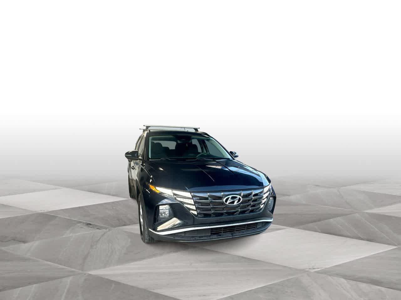 Used 2023 Hyundai Tucson SEL FWD image 2