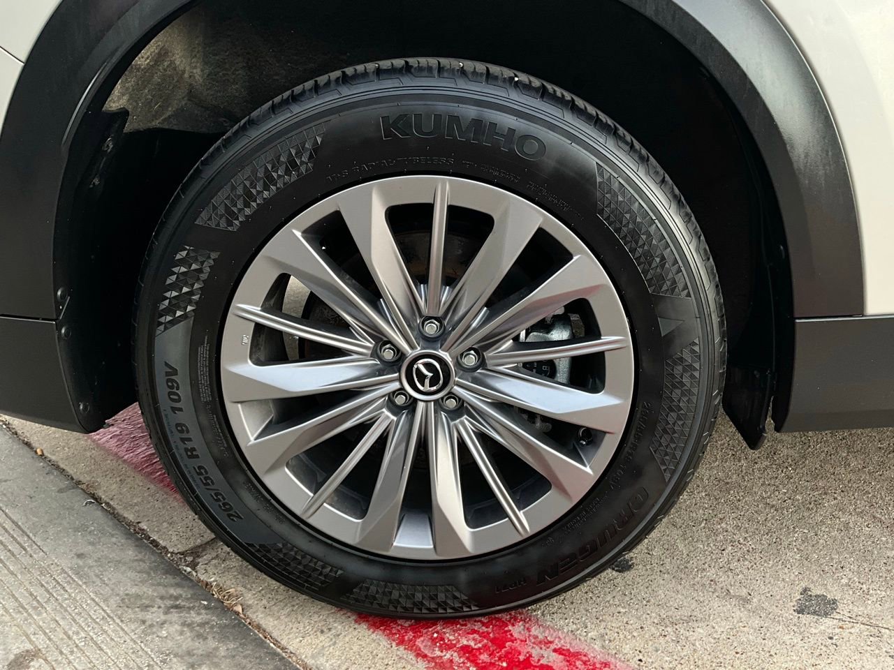 Used 2025 MAZDA CX-90 3.3 Turbo w/ Preferred Package image 8