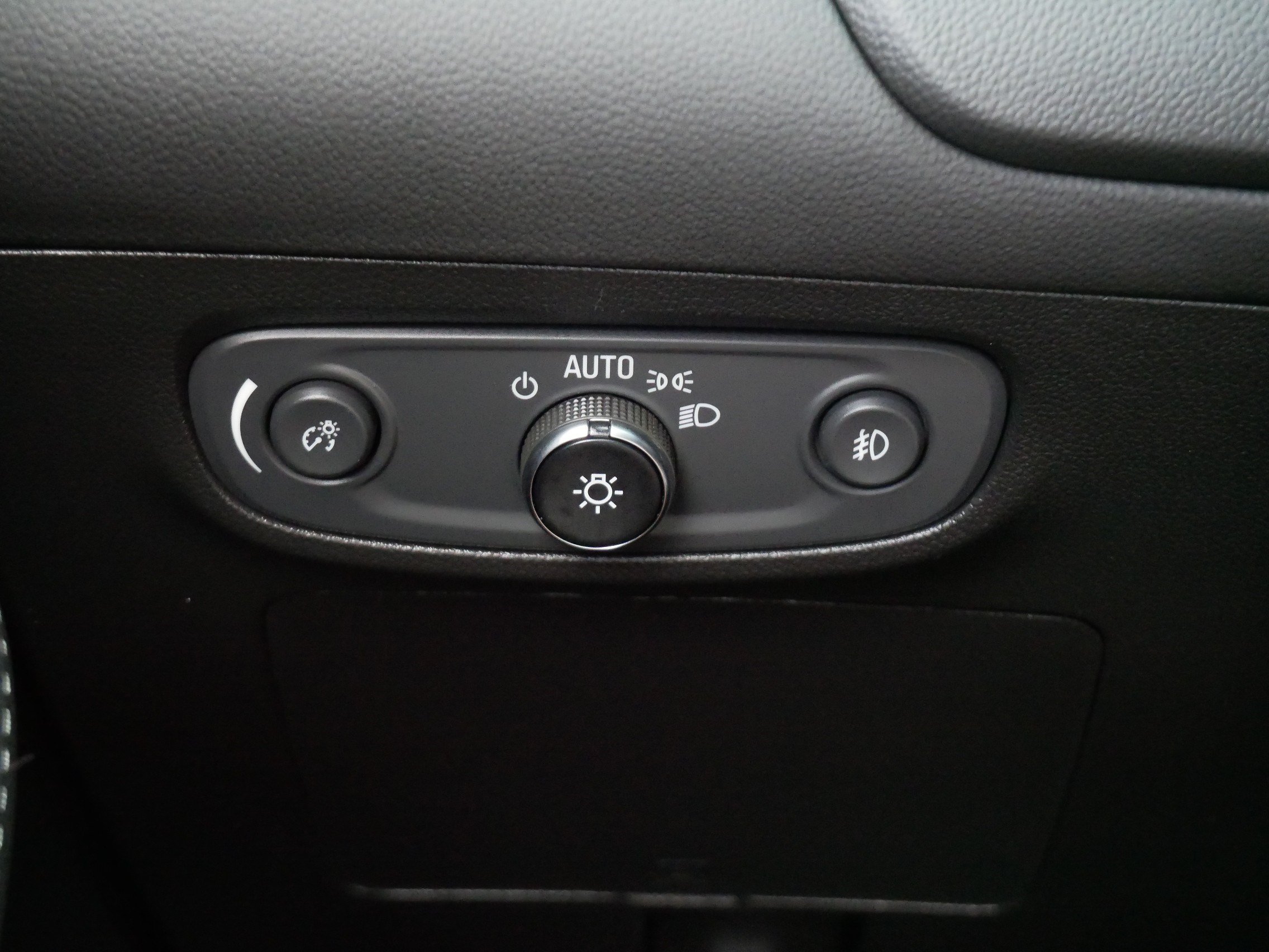 Used 2023 Buick Encore GX Select w/ Sport Touring Package AWD/4WD image 26