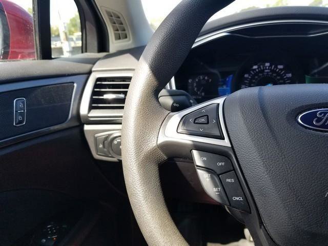 Used 2014 Ford Fusion SE image 24