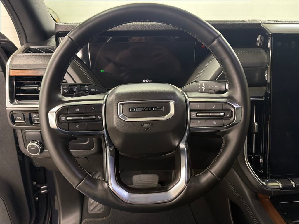 Used 2025 GMC Yukon XL Denali image 18