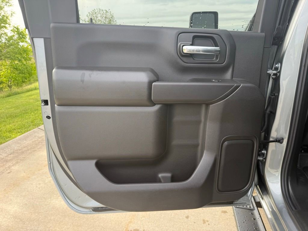 New 2026 Chevrolet Silverado 2500 Custom w/ Custom Value Package AWD/4WD image 10