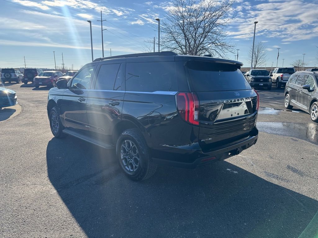 Certified 2025 Ford Expedition Active image 5