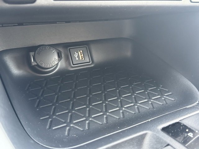 Used 2025 Toyota RAV4 XLE image 16