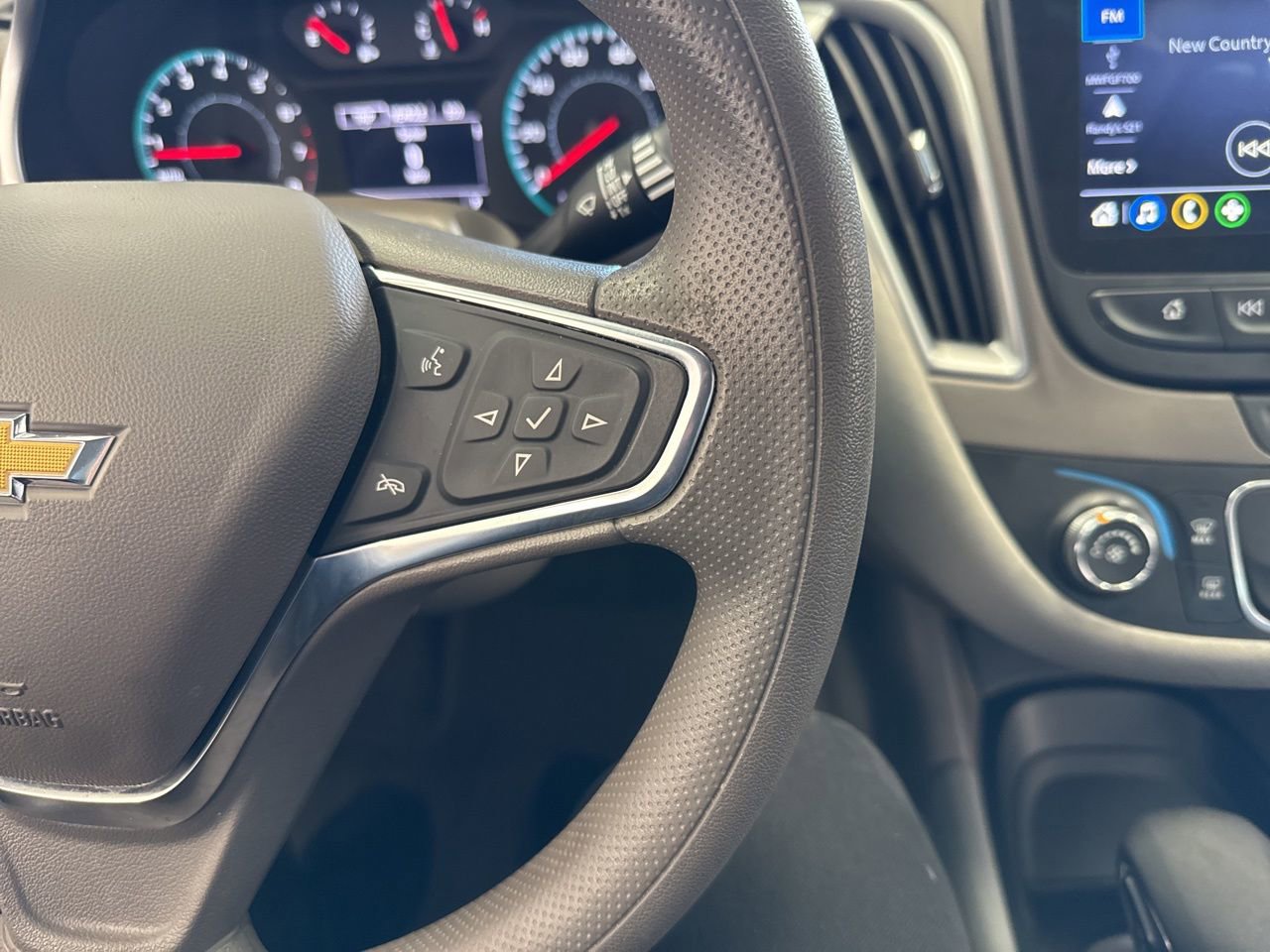 Used 2024 Chevrolet Malibu LS w/ Driver Confidence Package image 18