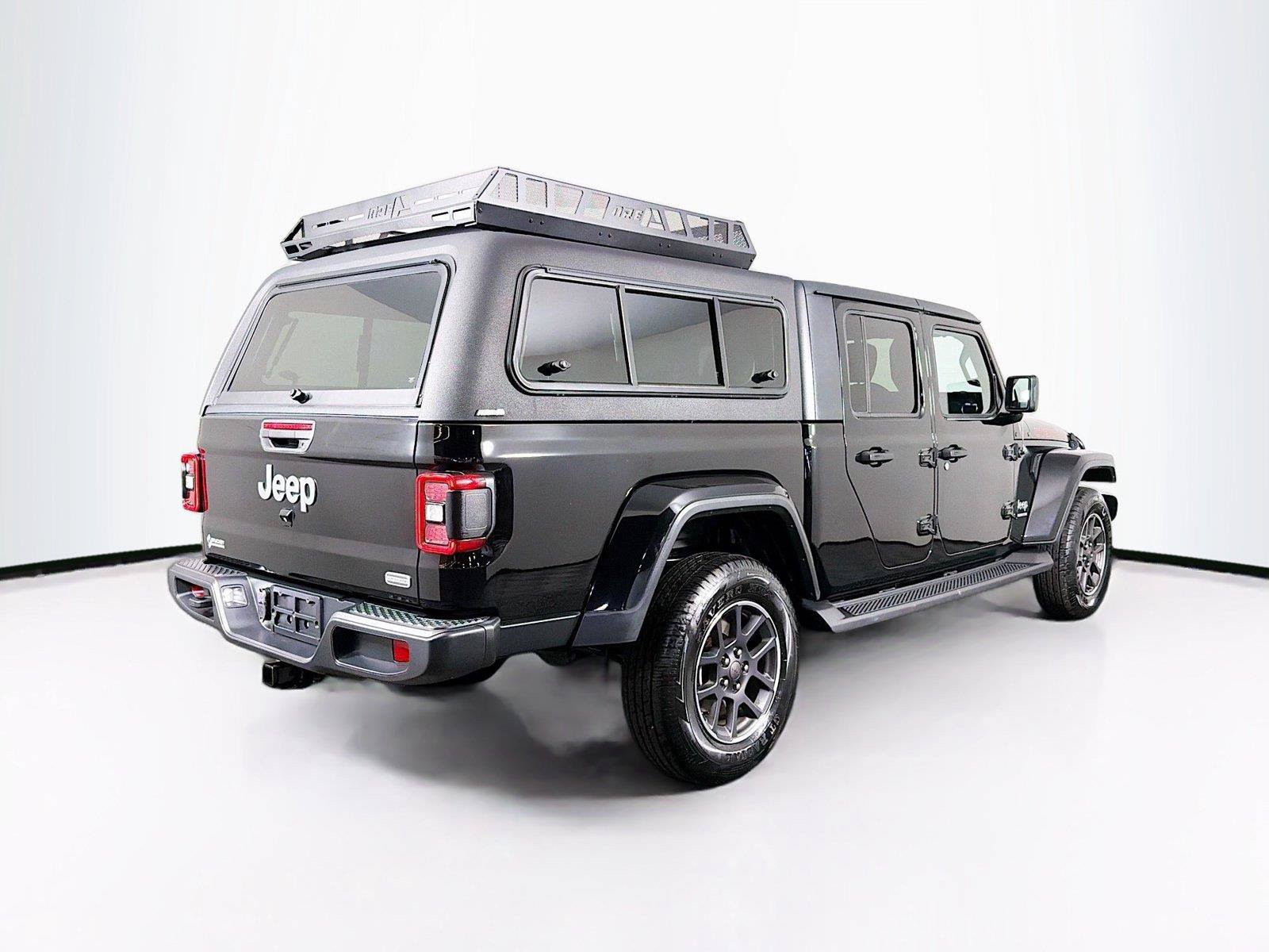 Used 2020 Jeep Gladiator Overland AWD/4WD image 11