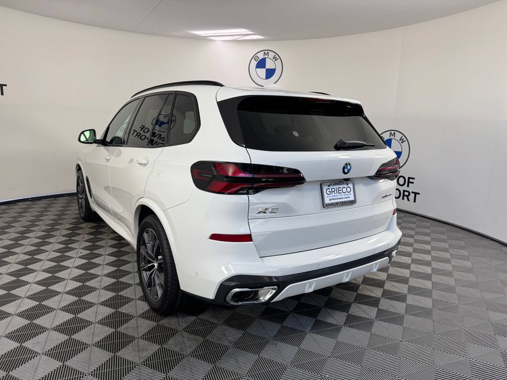 New 2026 BMW X5 xDrive40i w/ M Sport Package AWD/4WD image 8