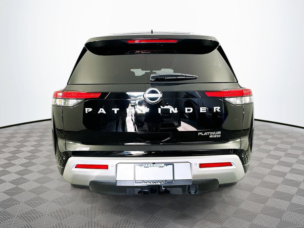 Certified 2025 Nissan Pathfinder Platinum AWD/4WD image 11