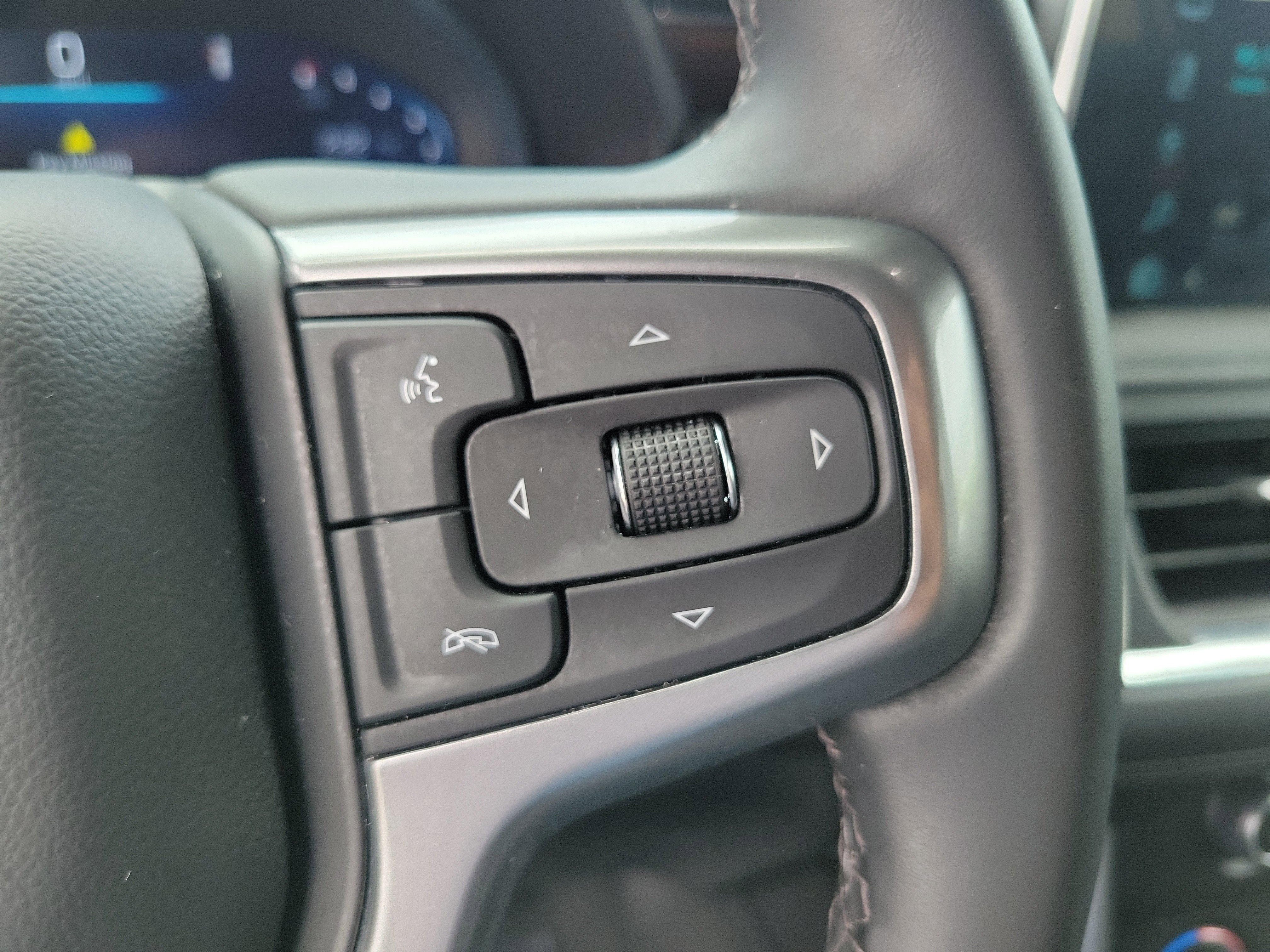 Used 2024 Chevrolet Tahoe LT RWD image 21
