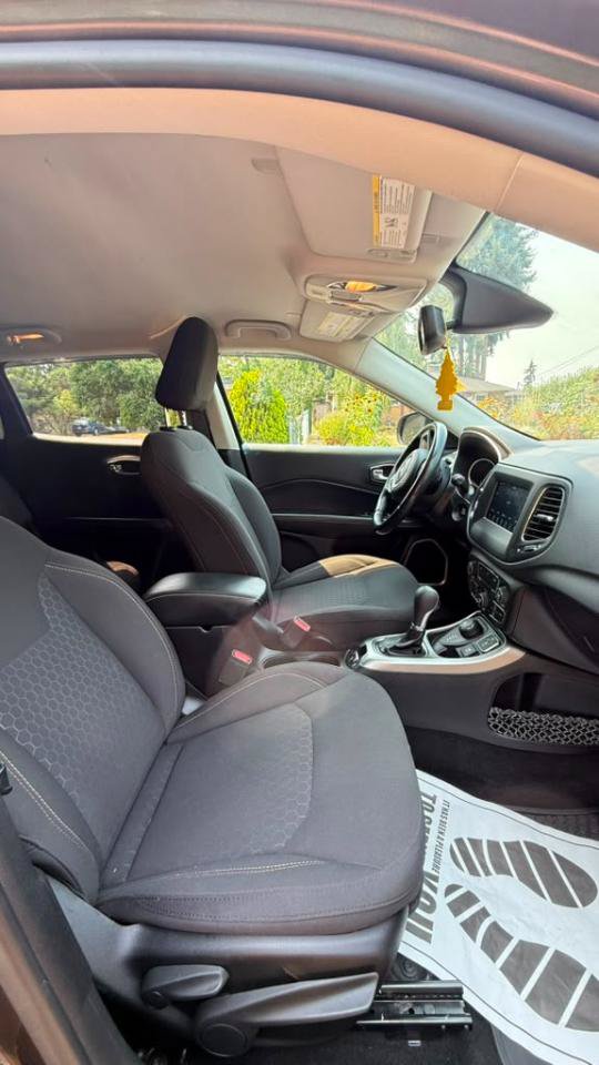 Used 2020 Jeep Compass Sport w/ Sport Appearance Group AWD/4WD image 9