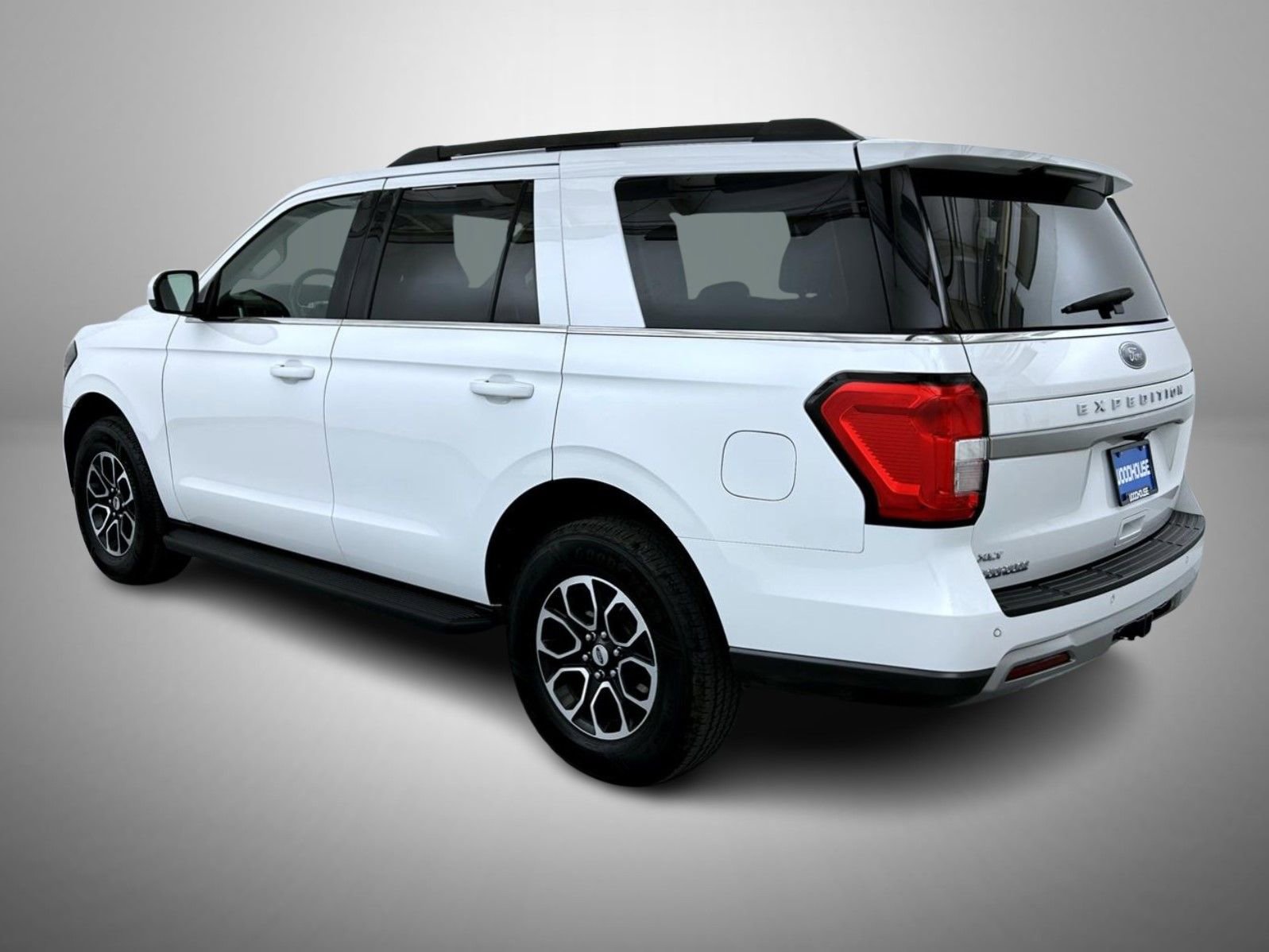 Used 2024 Ford Expedition XLT image 7