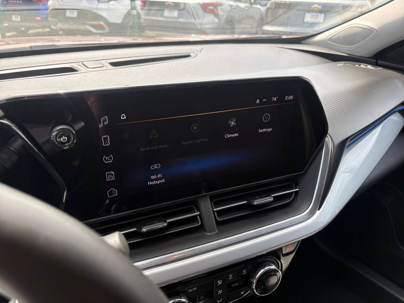 Used 2025 Chevrolet Trax LT w/ LT Convenience Package FWD image 20