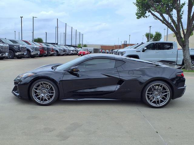 Used 2024 Chevrolet Corvette Z06 RWD image 26