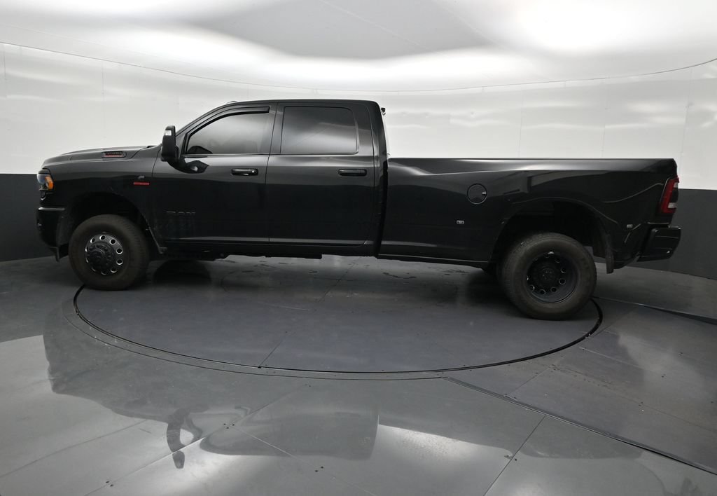 Used 2024 RAM 3500 Big Horn w/ Night Edition AWD/4WD image 2