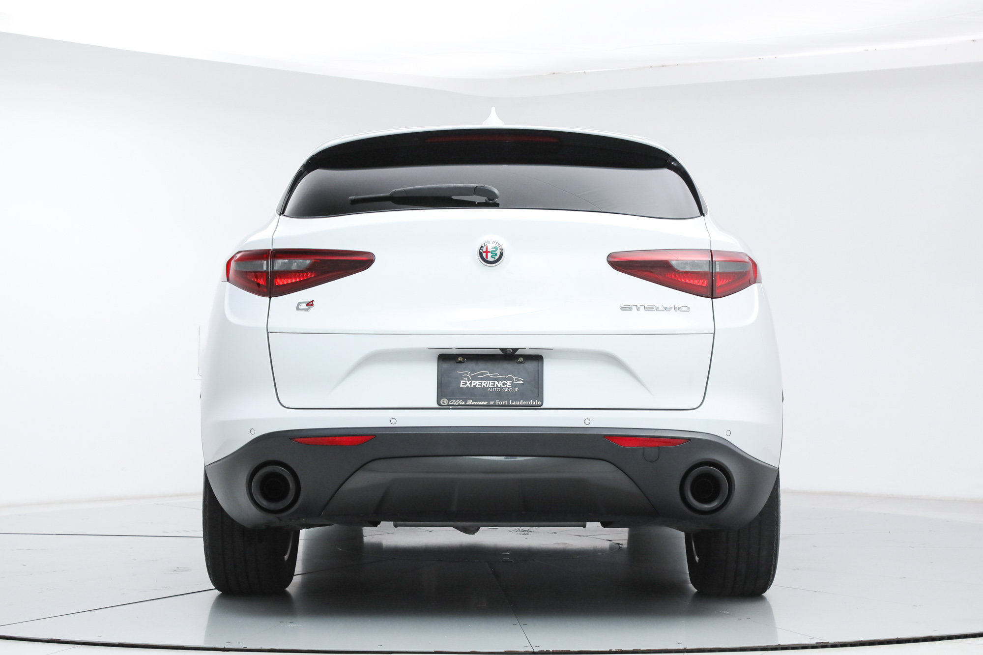 Used 2023 Alfa Romeo Stelvio Sprint AWD/4WD image 4