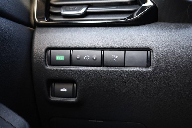 New 2025 Nissan Sentra SV image 18