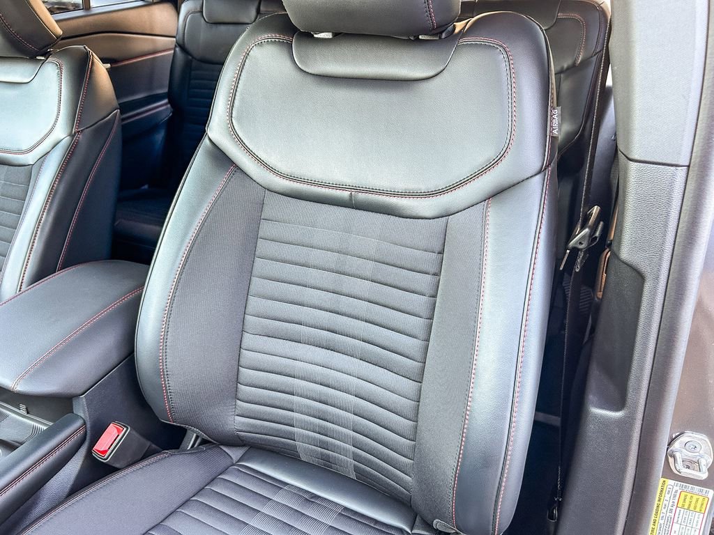 Used 2026 Ford Explorer ST-Line RWD image 31