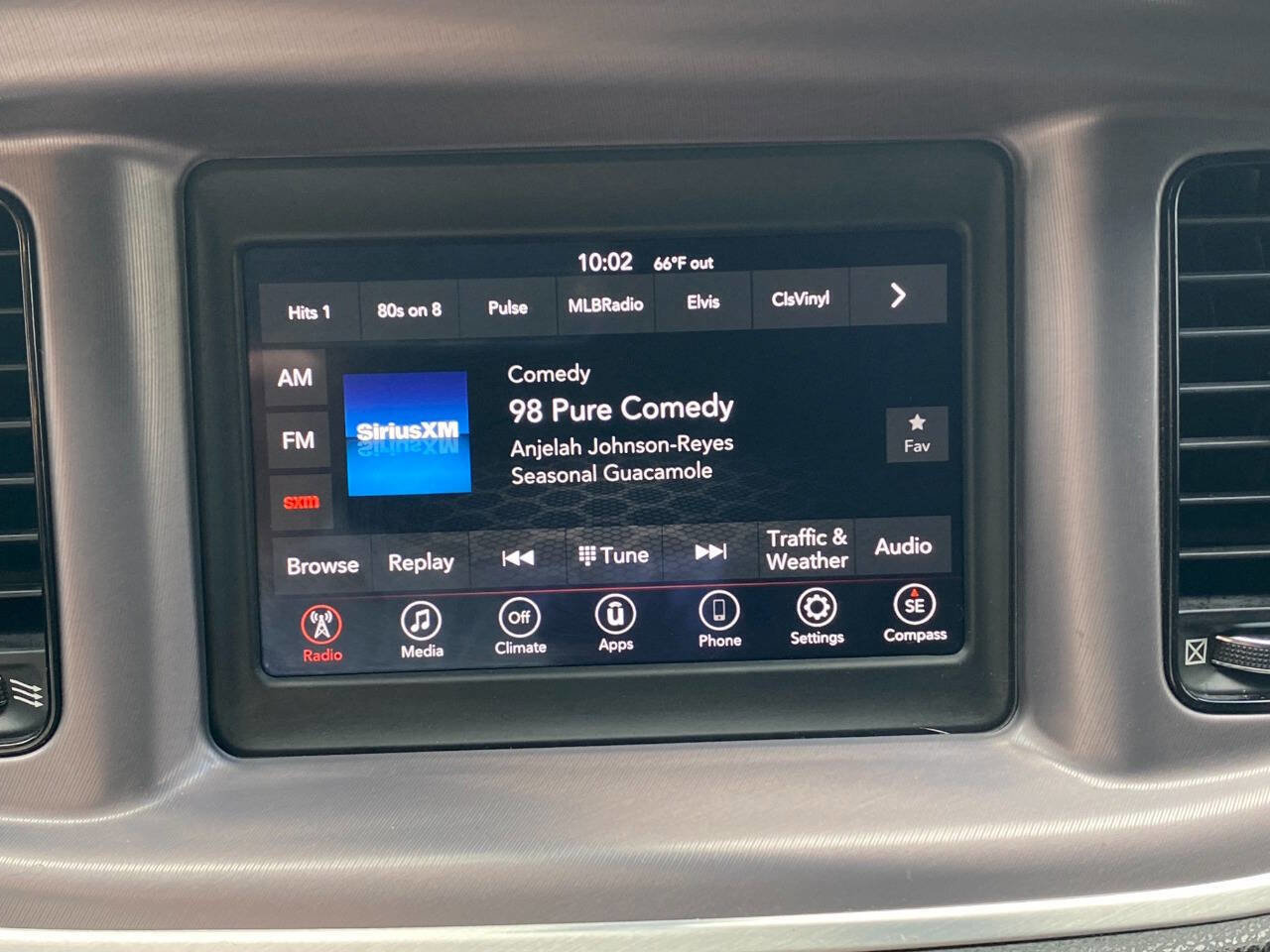 Used 2019 Dodge Charger SXT w/ Blacktop Package image 28