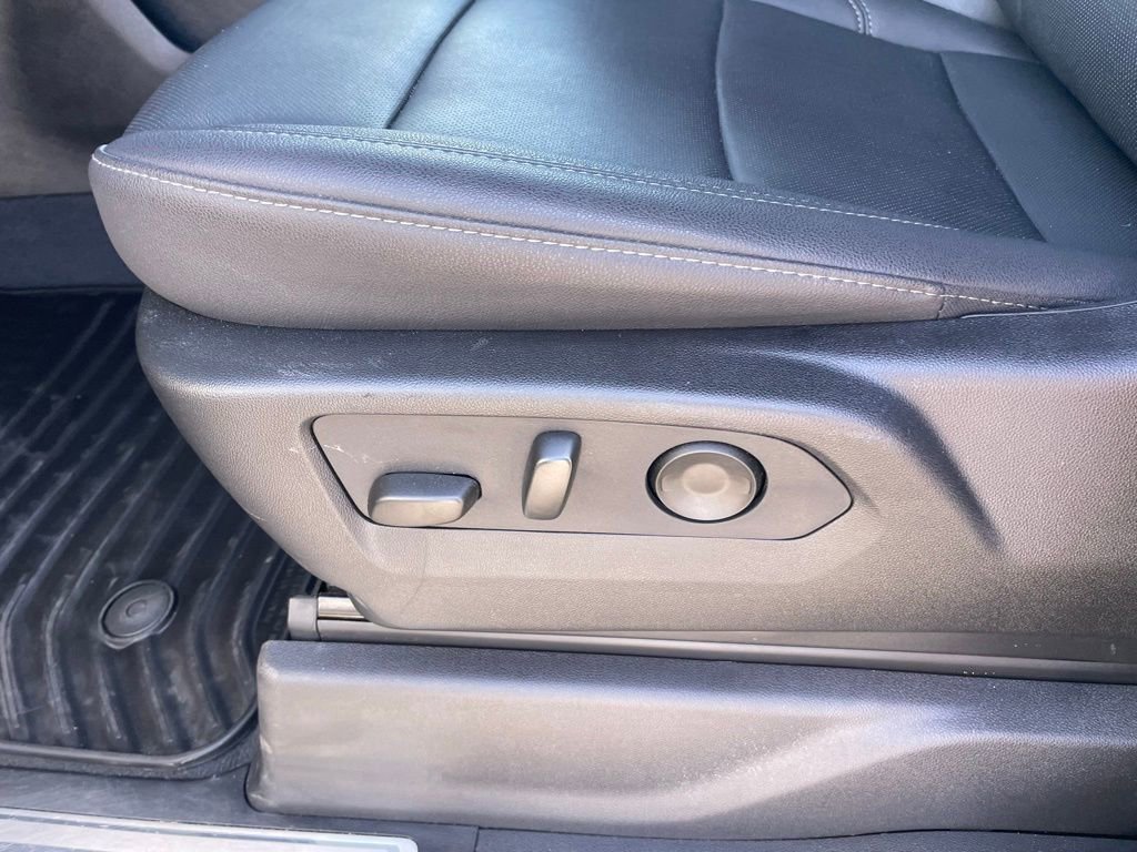 Used 2024 Chevrolet Silverado 2500 LTZ w/ LTZ Plus Package image 10