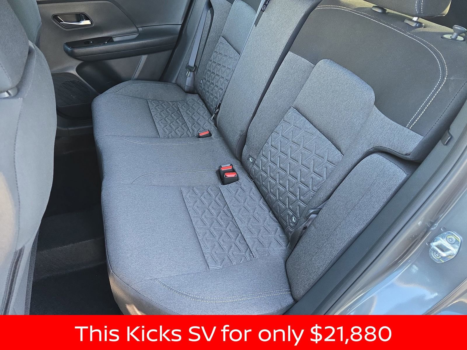 Used 2025 Nissan Kicks SV image 19