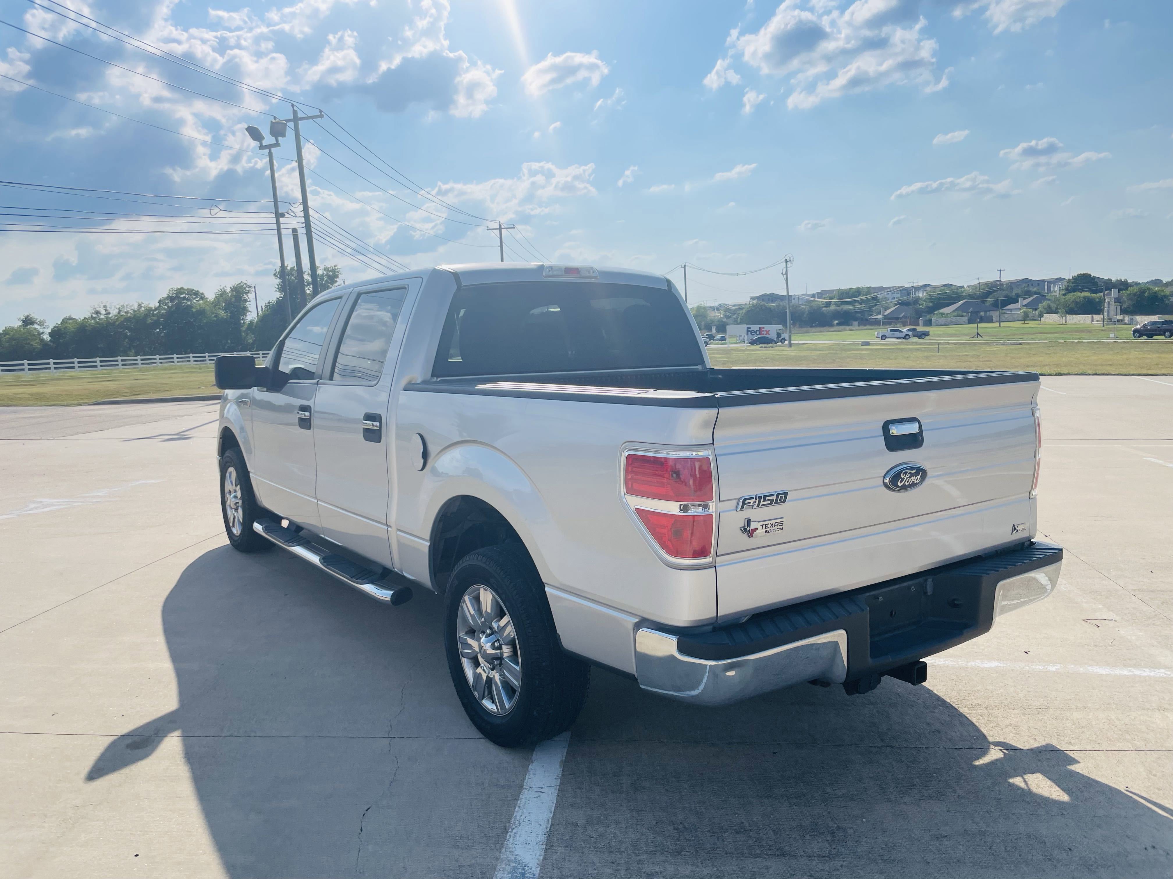 Used 2010 Ford F150 XLT image 3