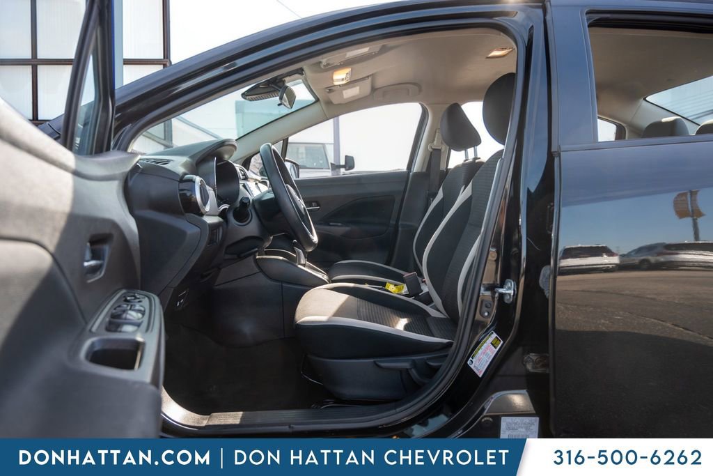 Used 2021 Nissan Versa SV image 5