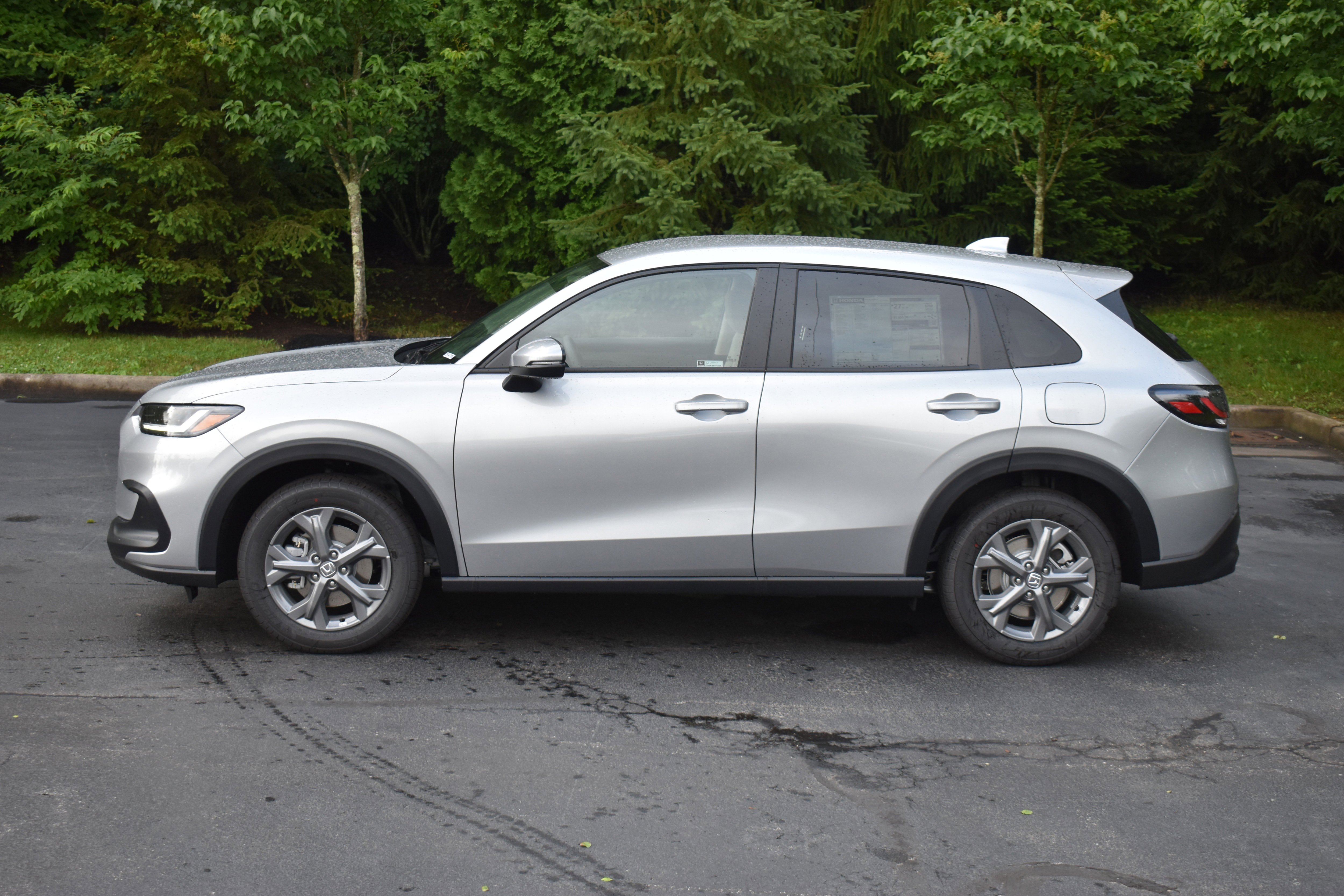 New 2026 Honda HR-V LX image 4