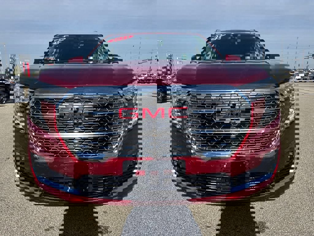 Used 2024 GMC Terrain Denali w/ Denali Premium Package image 11