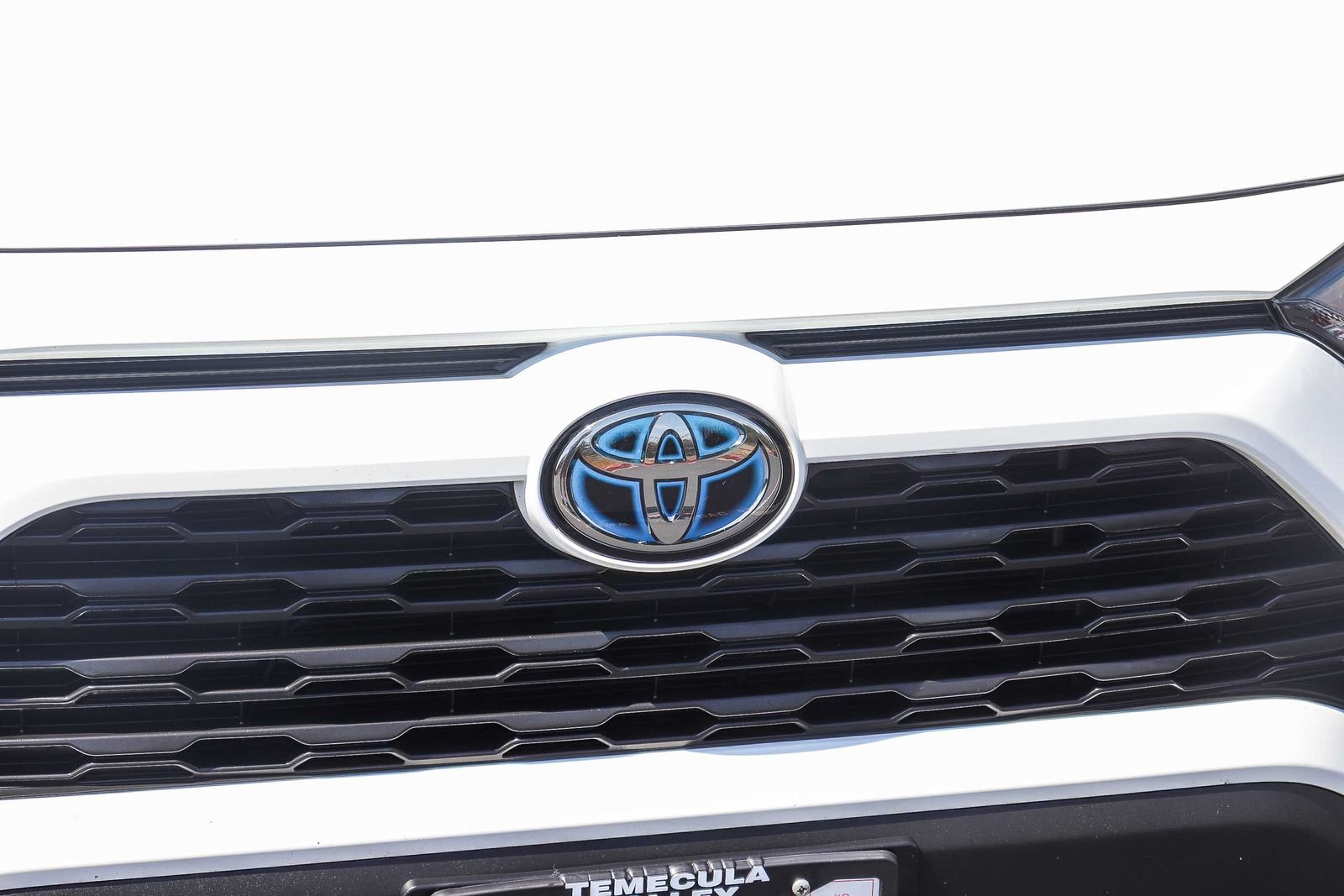 Certified 2020 Toyota RAV4 LE w/ All Weather Liner Package AWD/4WD image 13