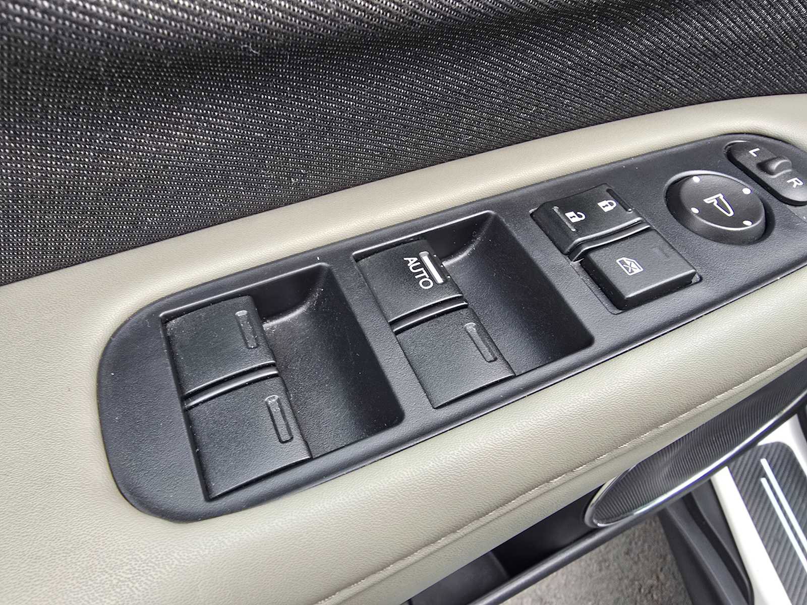 Used 2022 Honda HR-V EX image 25