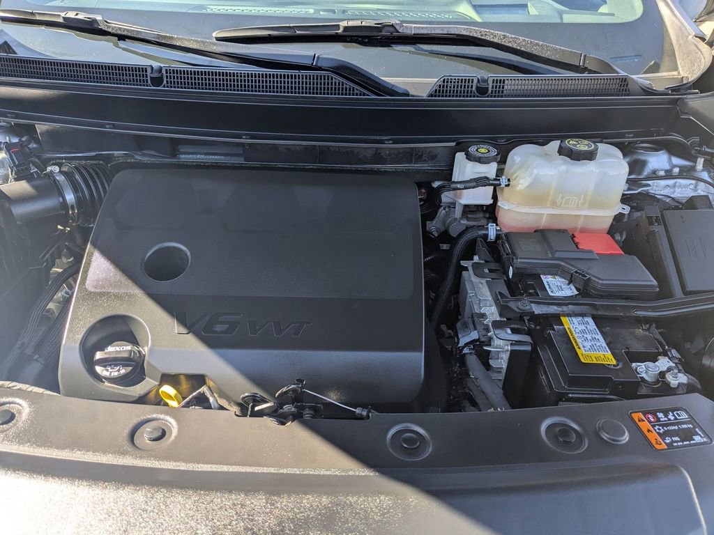 Used 2024 Buick Enclave Premium image 33