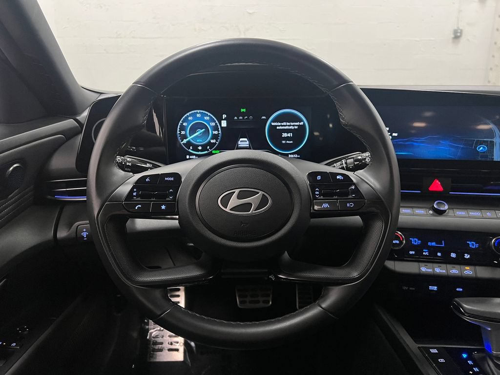 Used 2025 Hyundai Elantra SEL FWD image 16