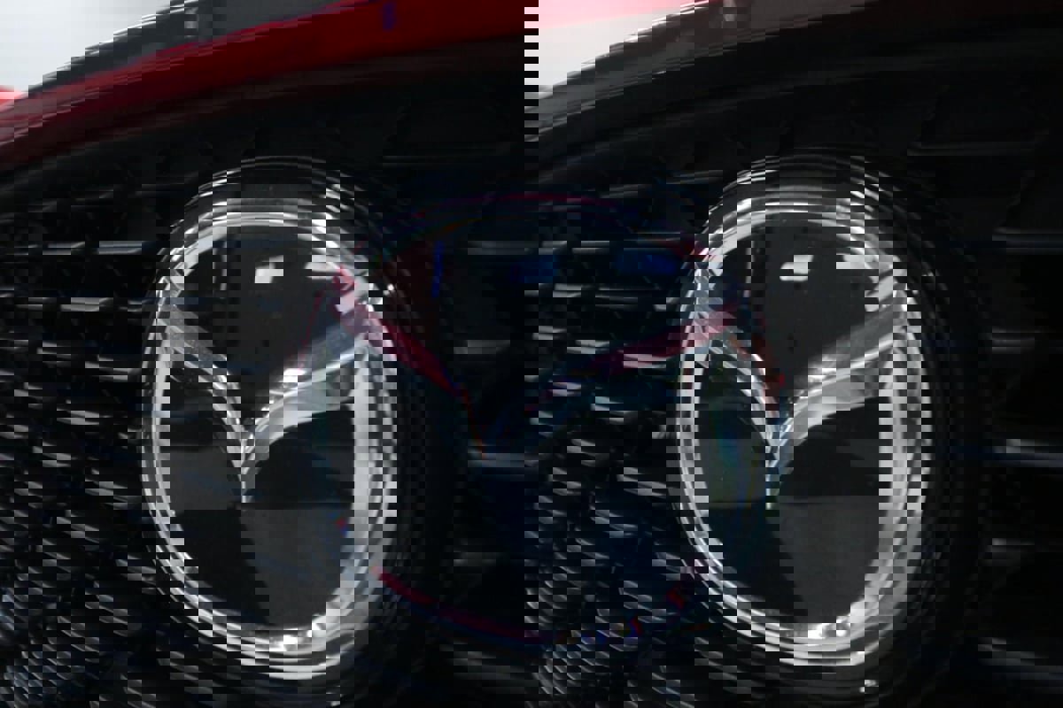 Used 2024 MAZDA MAZDA3 s image 34