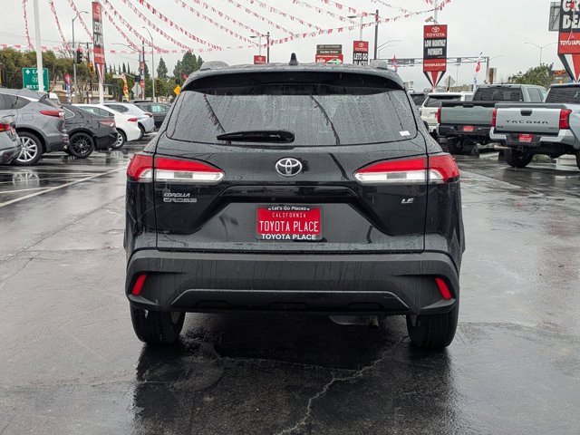 Used 2025 Toyota Corolla Cross LE image 9
