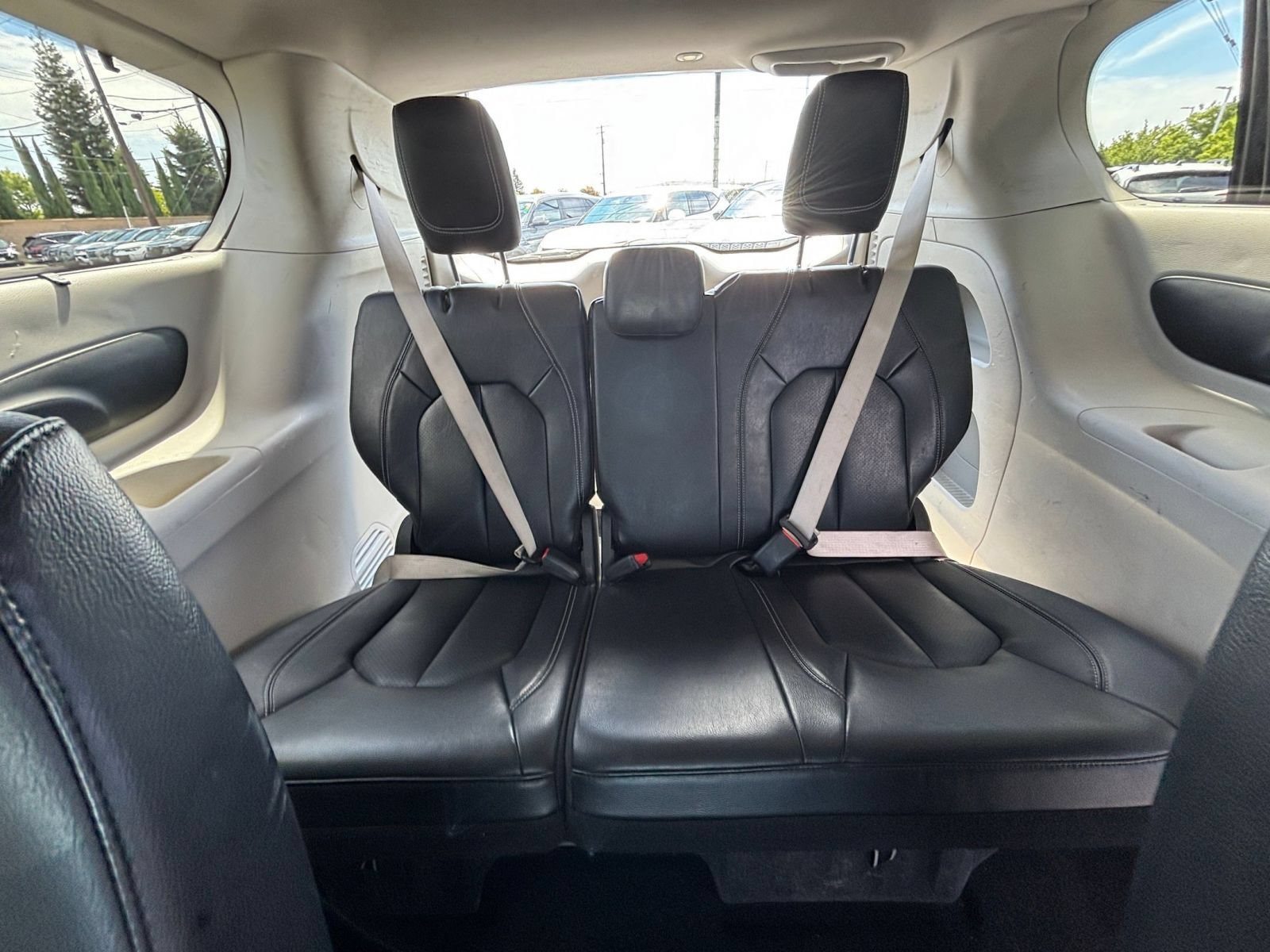 Used 2022 Chrysler Pacifica Touring-L FWD image 30