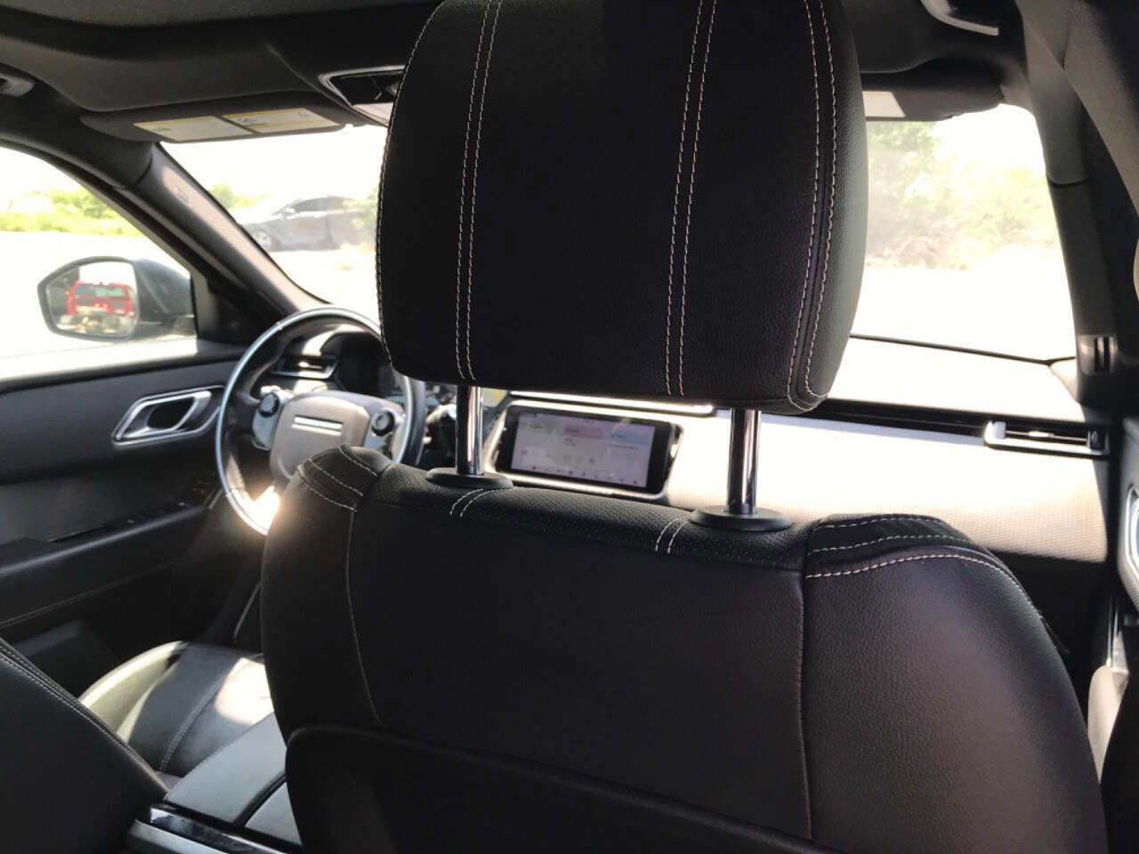 Used 2018 Land Rover Range Rover Velar R-Dynamic SE AWD/4WD image 15