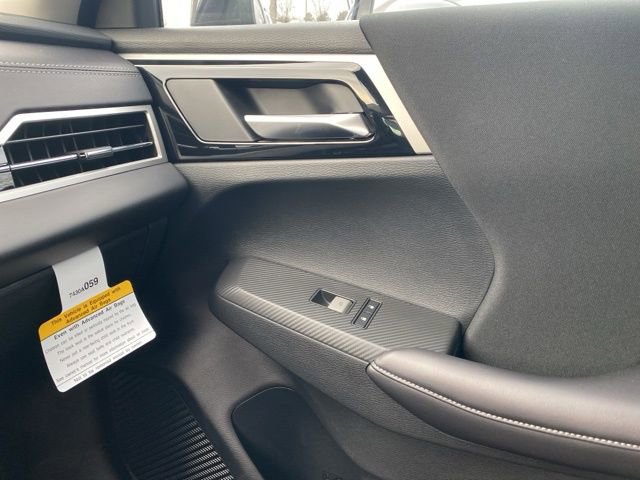 New 2025 Mitsubishi Outlander ES image 32