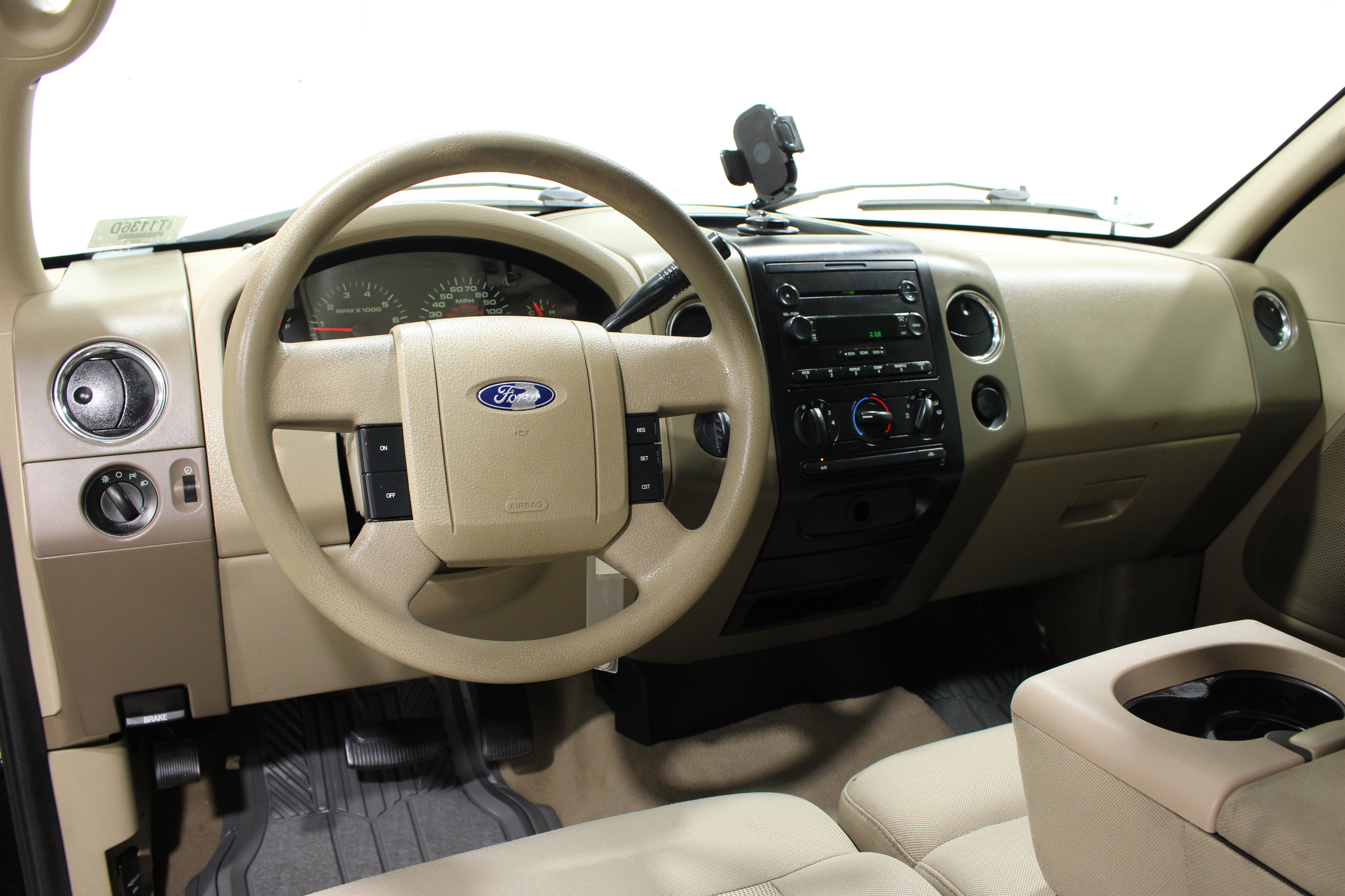 Used 2006 Ford F150 XLT AWD/4WD image 2