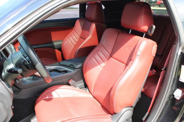 Used 2023 Dodge Challenger SRT Hellcat w/ Driver Convenience Group RWD image 18