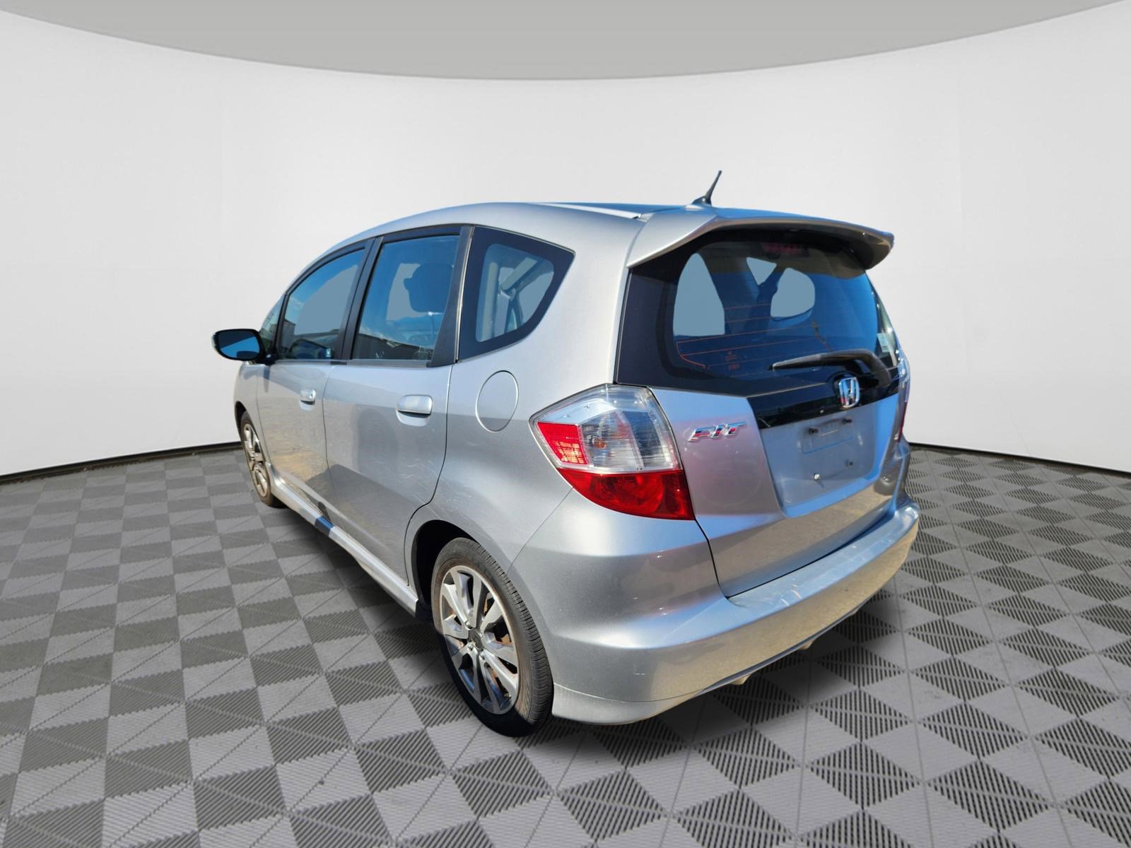 Used 2013 Honda Fit Sport image 3