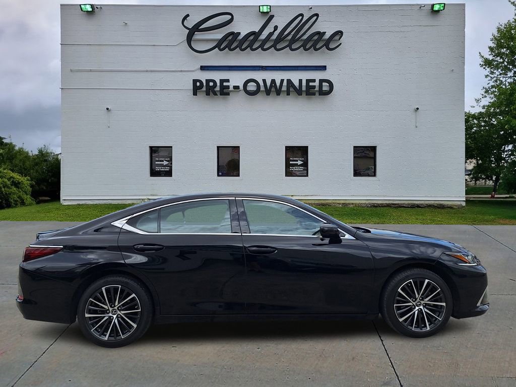 Used 2024 Lexus ES 350 w/ Premium Package image 2