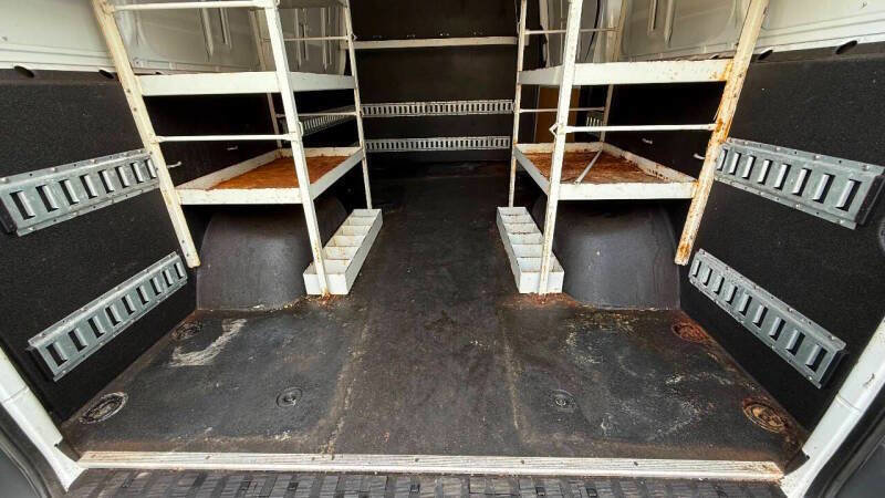 Used 2017 Mercedes-Benz Sprinter 3500 image 16