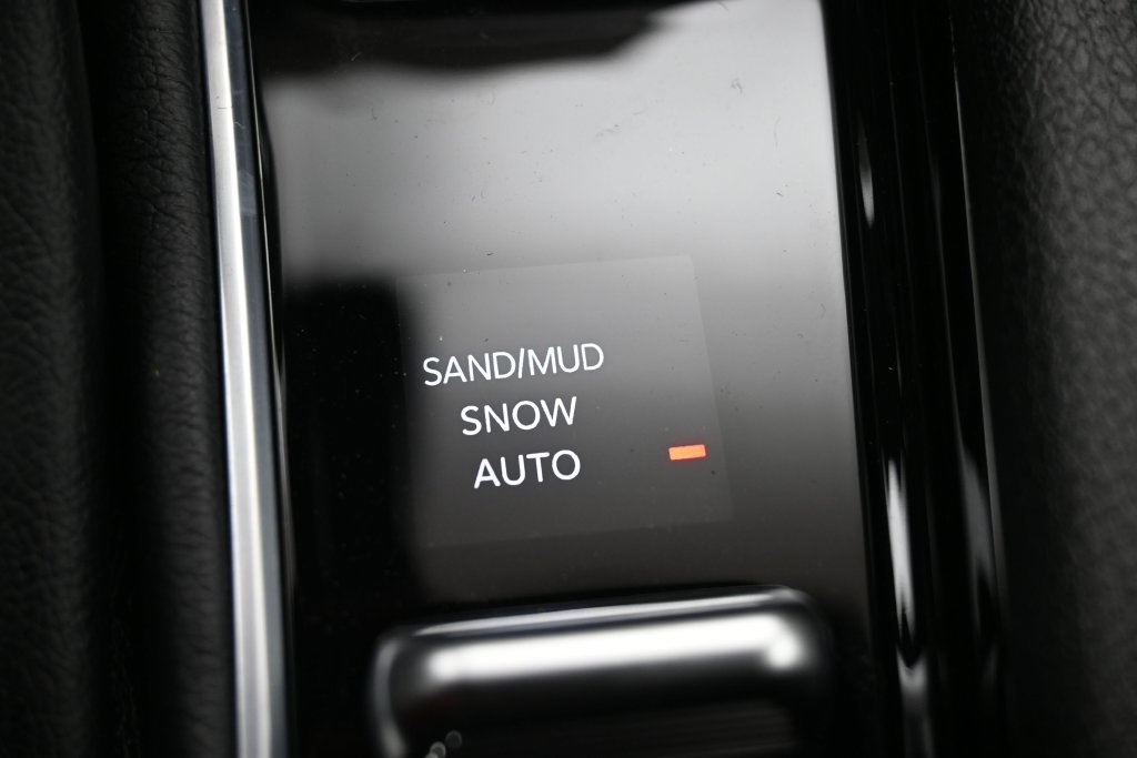 New 2026 Jeep Compass Latitude AWD/4WD image 17