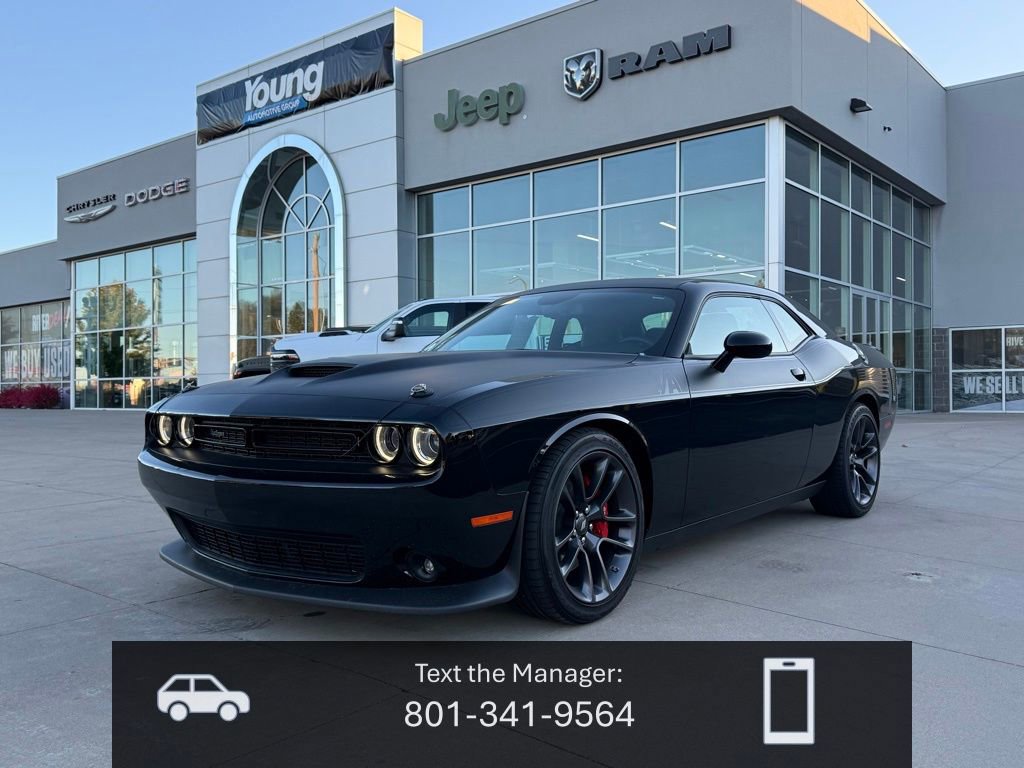 Used 2023 Dodge Challenger R/T w/ T/A Package image 1
