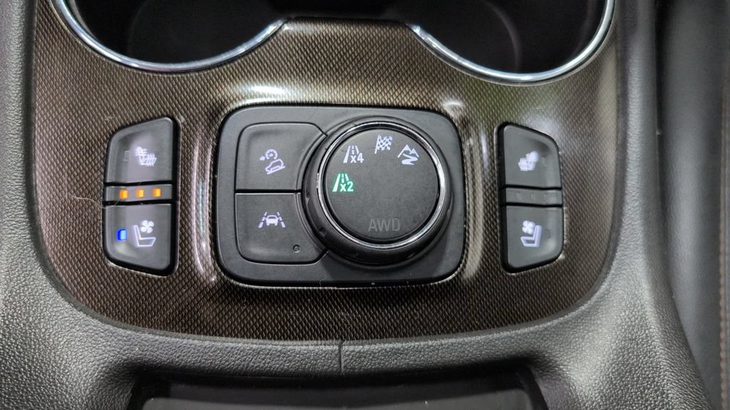 Used 2023 GMC Acadia AT4 w/ GMC Pro Grade Package AWD/4WD image 16