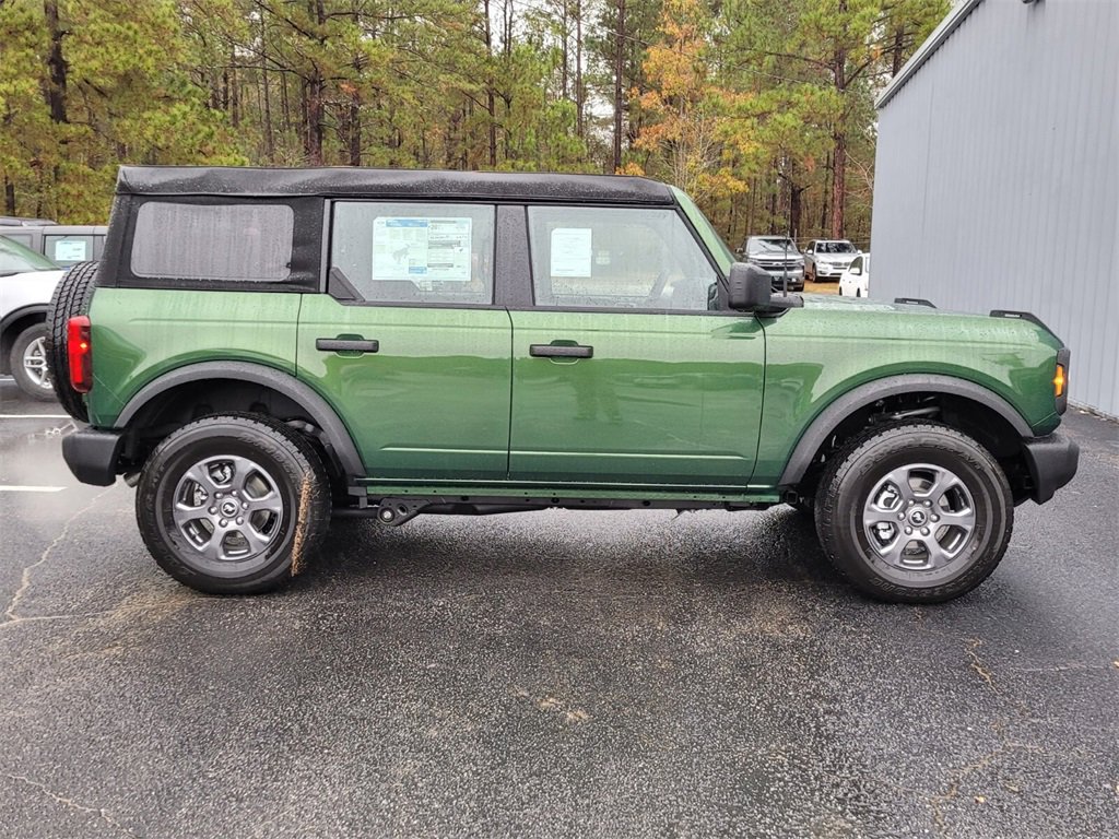 New 2025 Ford Bronco 4-Door image 27