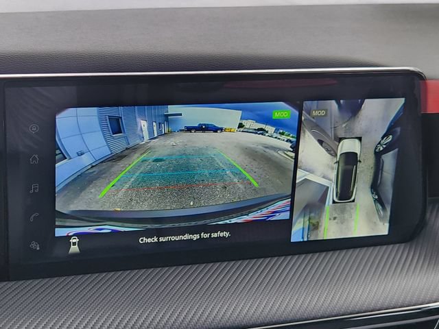 New 2025 Nissan Kicks SR FWD image 13