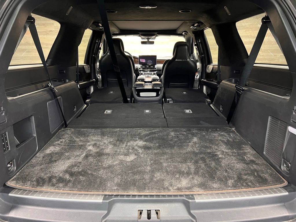 Used 2023 Lincoln Navigator L Black Label image 17